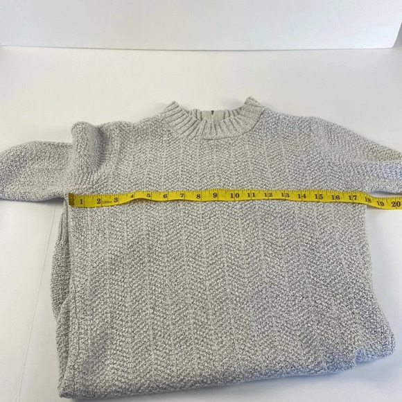 Light gray textured pull over long sleeve zip back sweater dress size small - Picture 2 of 11